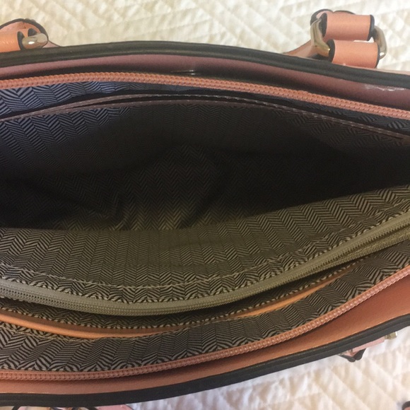 Pink Purse. Never used. - Picture 5 of 6